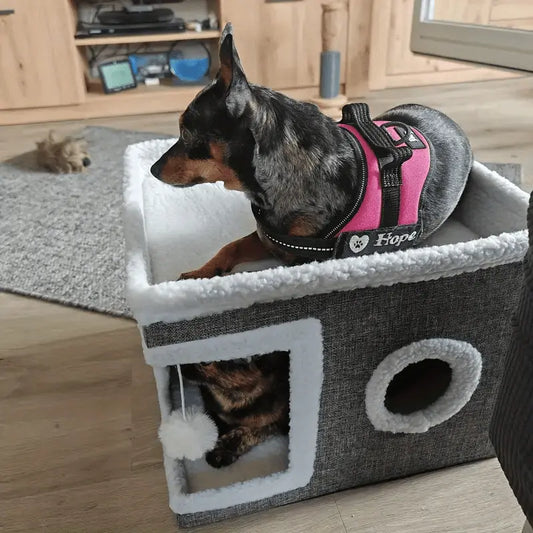 Casa para Gatos de Múltiples Niveles con Camas de 2 Niveles, Túnel de Juguetes, Sofá Plegable, Rascador y Bola Colgante de Peluche