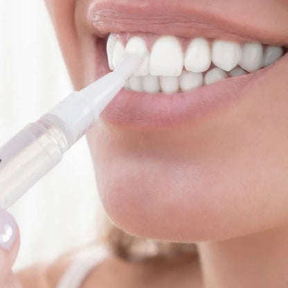 LÁPIZ BLANQUEADOR DE DIENTES CON FÓRMULA MEJORADA - SMILE WHITE™ 2x1