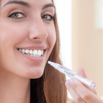 LÁPIZ BLANQUEADOR DE DIENTES CON FÓRMULA MEJORADA - SMILE WHITE™ 2x1